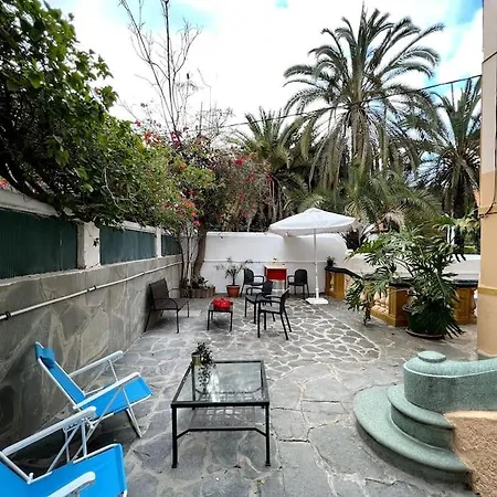 Colonial In Palmas Лас-Пальмас-де-Гран-Канария